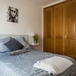 Bhavana Surf House Pensionat