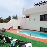 Bhavana Surf House Pensionat Corralejo